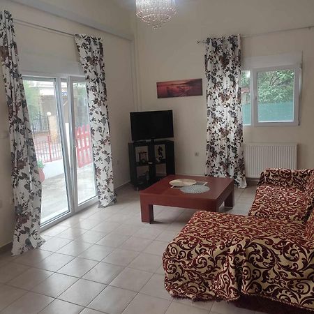 Beautiful Apartment Anais Near The Sea Agia Trias Exteriör bild